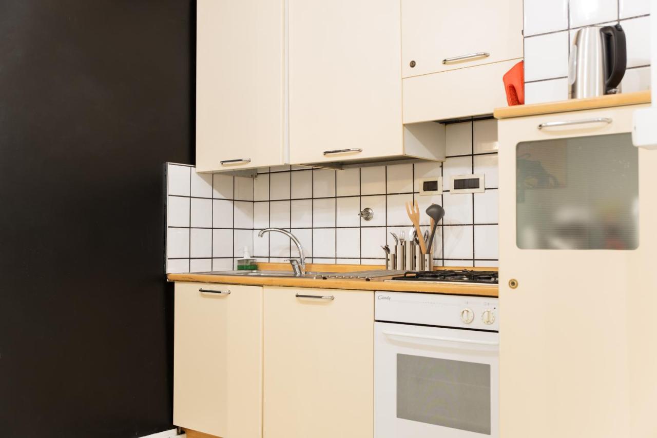 8- Tourist House Bologna - Light House - Self Check-In Apartment ภายนอก รูปภาพ