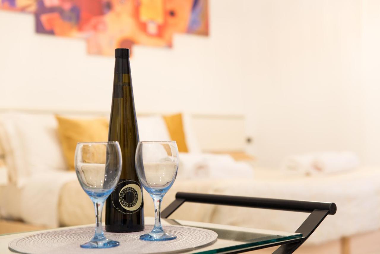 8- Tourist House Bologna - Light House - Self Check-In Apartment ภายนอก รูปภาพ