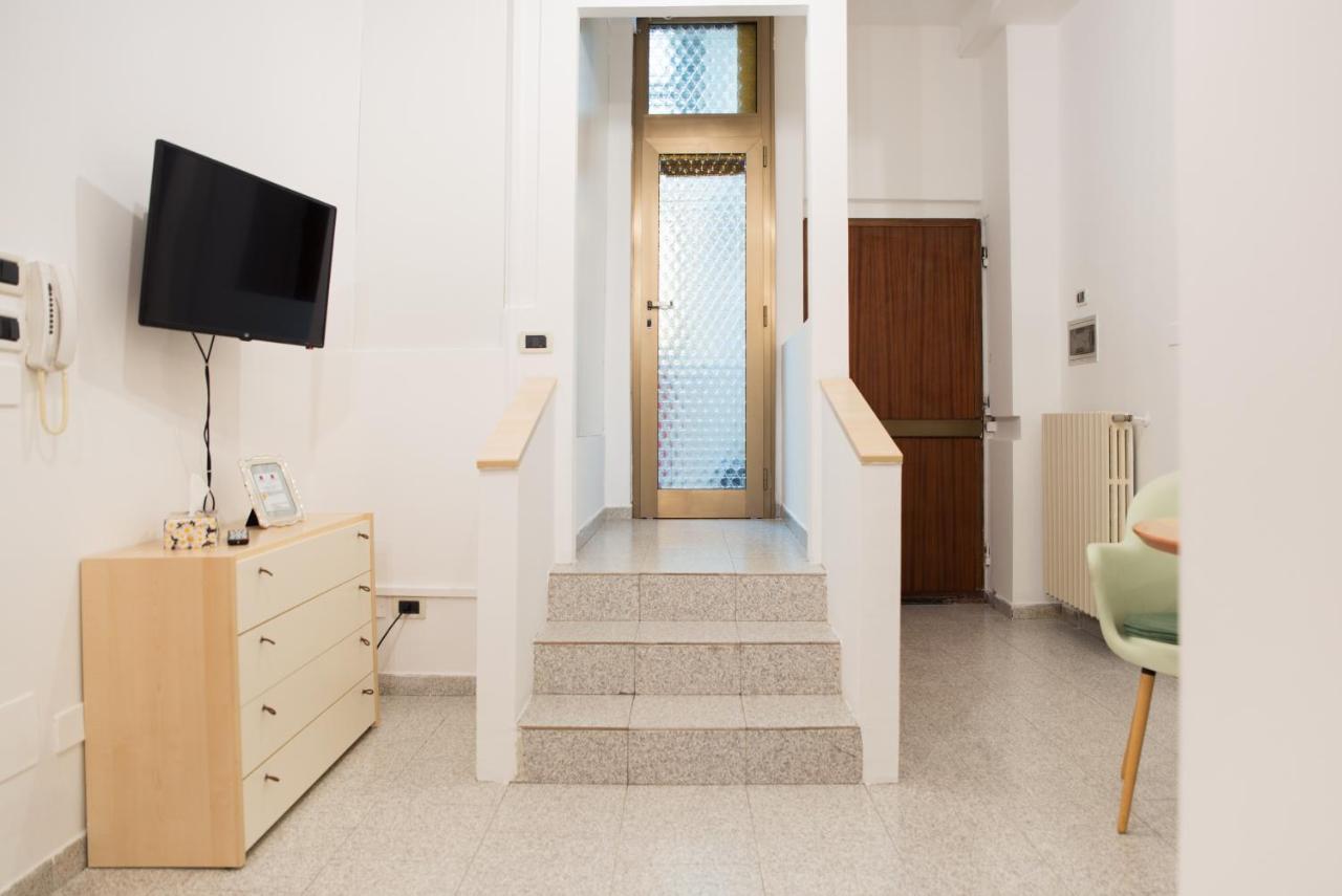 8- Tourist House Bologna - Light House - Self Check-In Apartment ภายนอก รูปภาพ