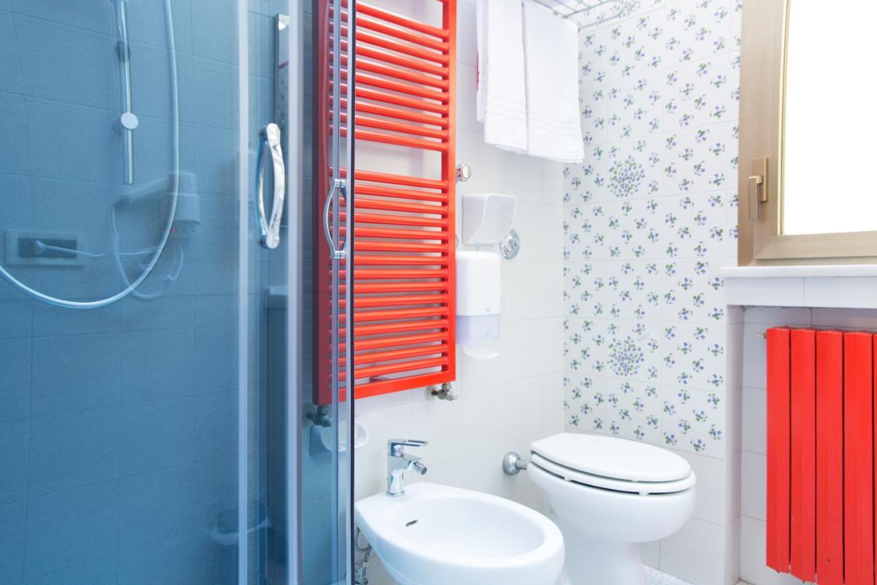 8- Tourist House Bologna - Light House - Self Check-In Apartment ภายนอก รูปภาพ