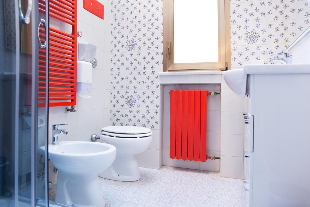 8- Tourist House Bologna - Light House - Self Check-In Apartment ภายนอก รูปภาพ