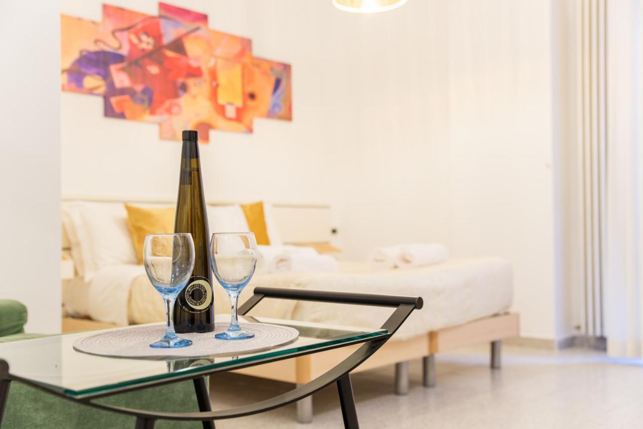 8- Tourist House Bologna - Light House - Self Check-In Apartment ภายนอก รูปภาพ